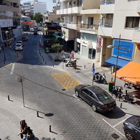 Les Palmiers Petrou Apartments Larnaca Exterior photo