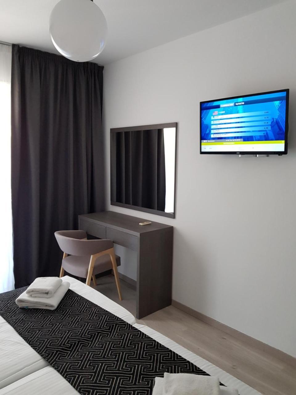 Les Palmiers Petrou Apartments Larnaca Exterior photo